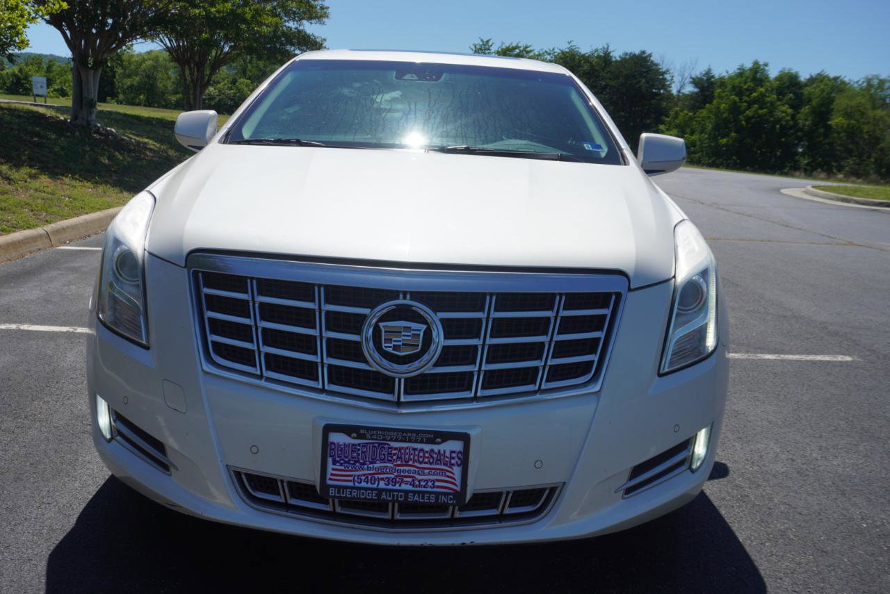 Used 2013 Cadillac XTS Luxury w/ Driver Awareness Package FWD image 2