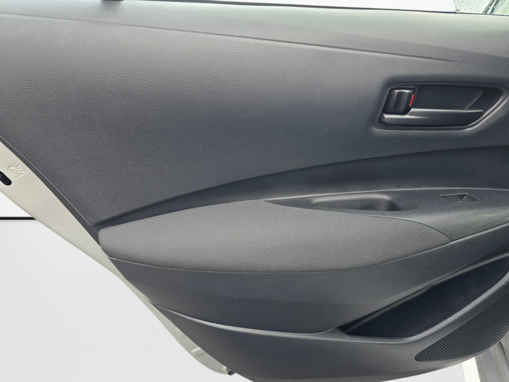 Used 2025 Toyota Corolla LE FWD image 21