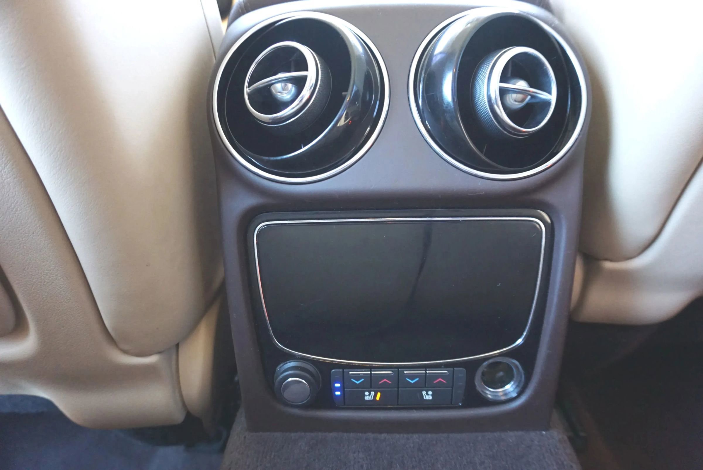Used 2016 Jaguar XJ R-Sport RWD image 18
