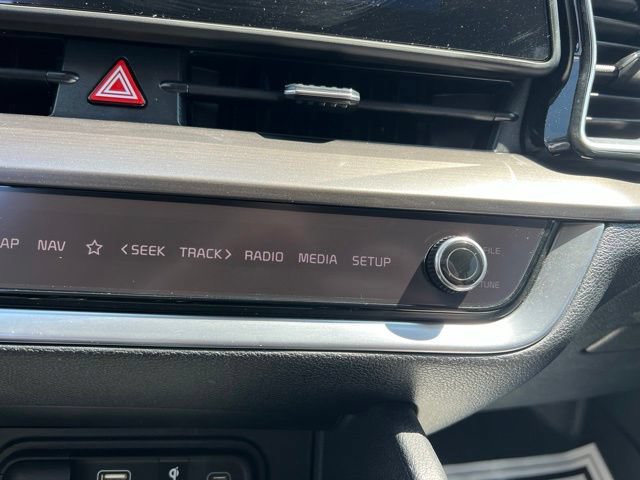 Certified 2025 Kia Sportage EX AWD/4WD image 21
