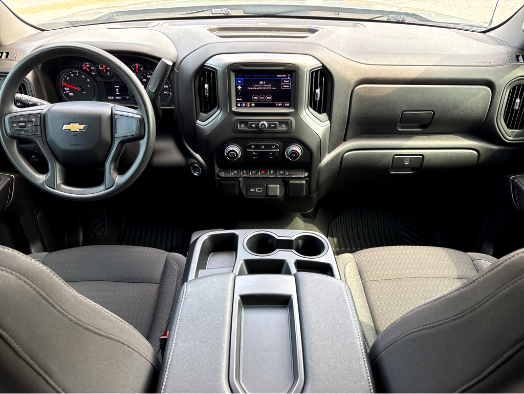 Used 2024 Chevrolet Silverado 1500 Custom RWD image 4