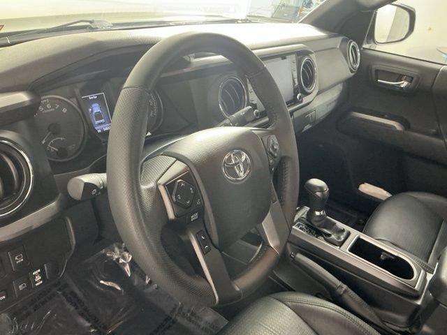 Used 2021 Toyota Tacoma TRD Off-Road w/ TRD Premium Off Road Package AWD/4WD image 35