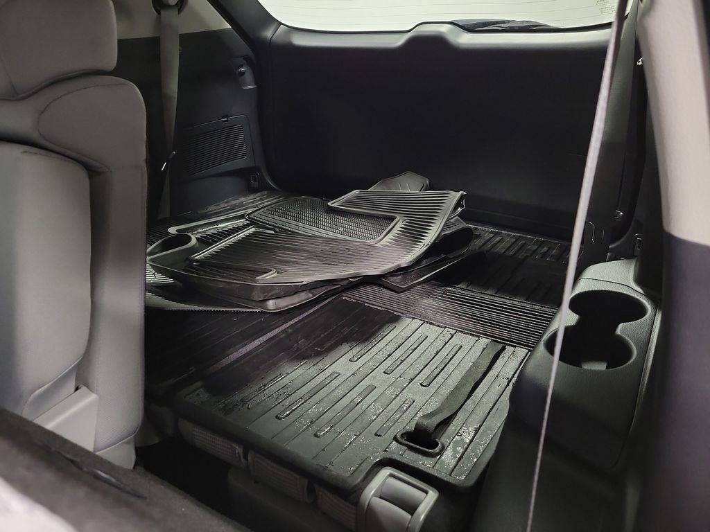 Used 2023 Toyota Highlander L FWD image 24