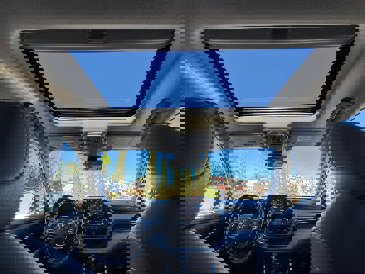 Used 2022 Toyota Highlander XLE image 16