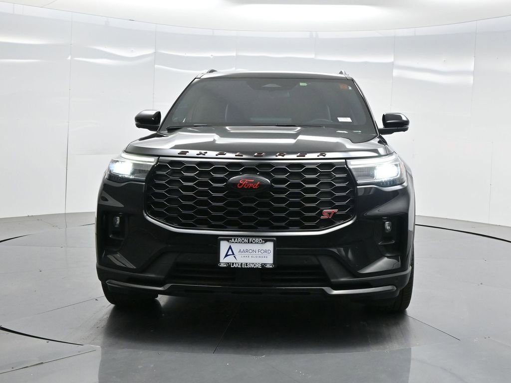 Used 2025 Ford Explorer ST image 29