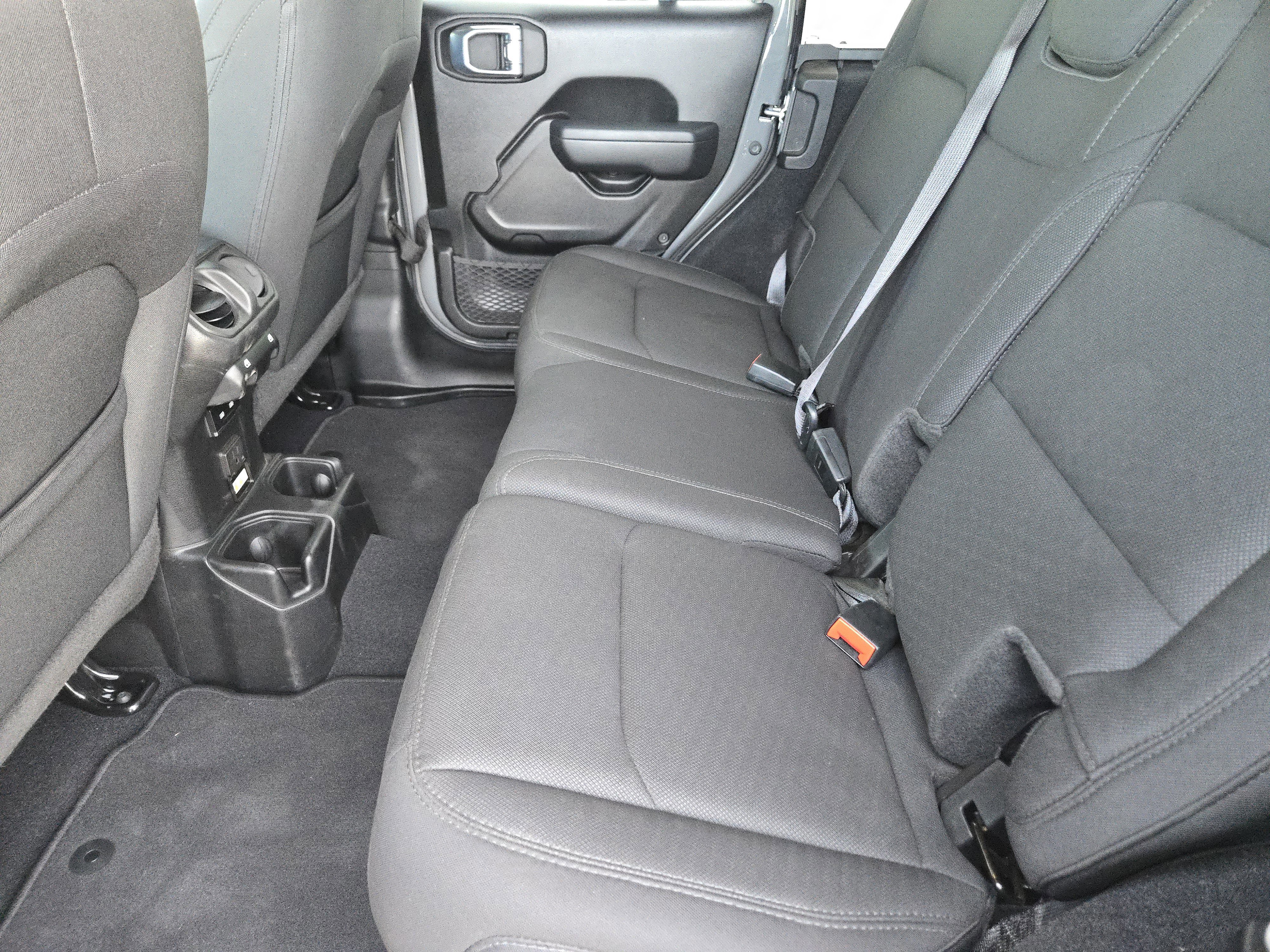 Used 2022 Jeep Wrangler Unlimited Sport w/ Sun And Sound Package image 28