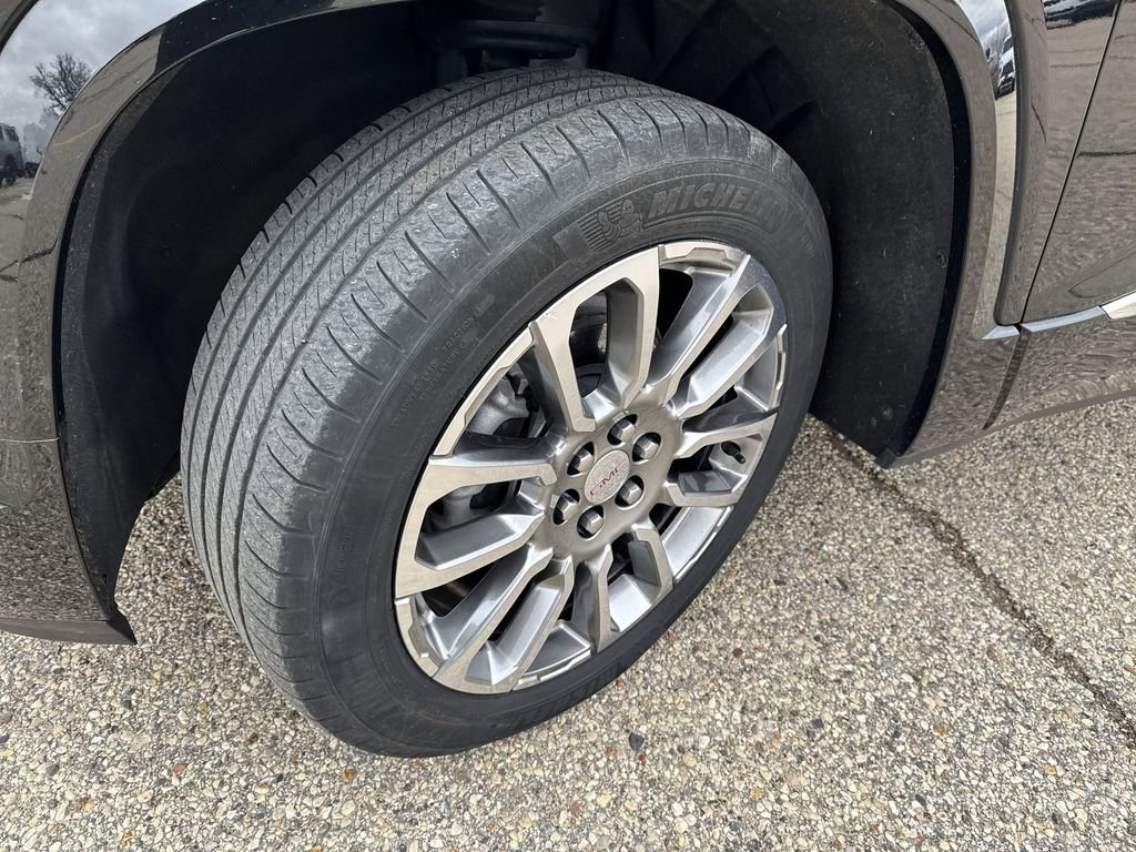 Certified 2023 GMC Acadia Denali w/ Denali Ultimate Package image 2