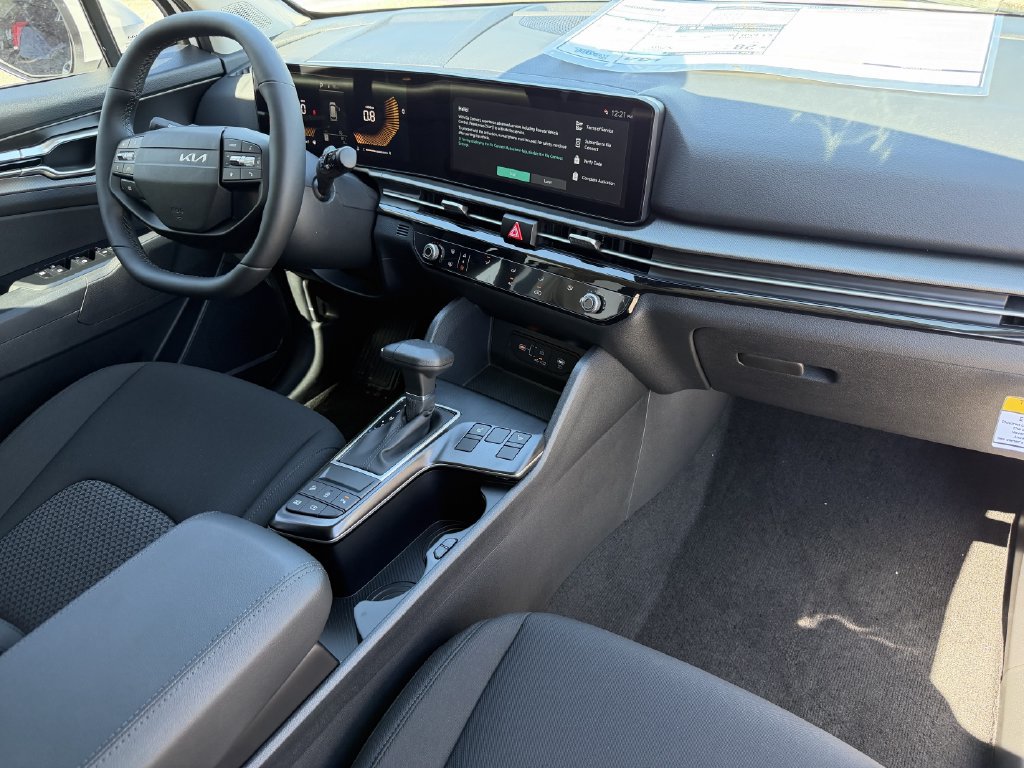New 2027 Kia Sportage LX FWD image 11