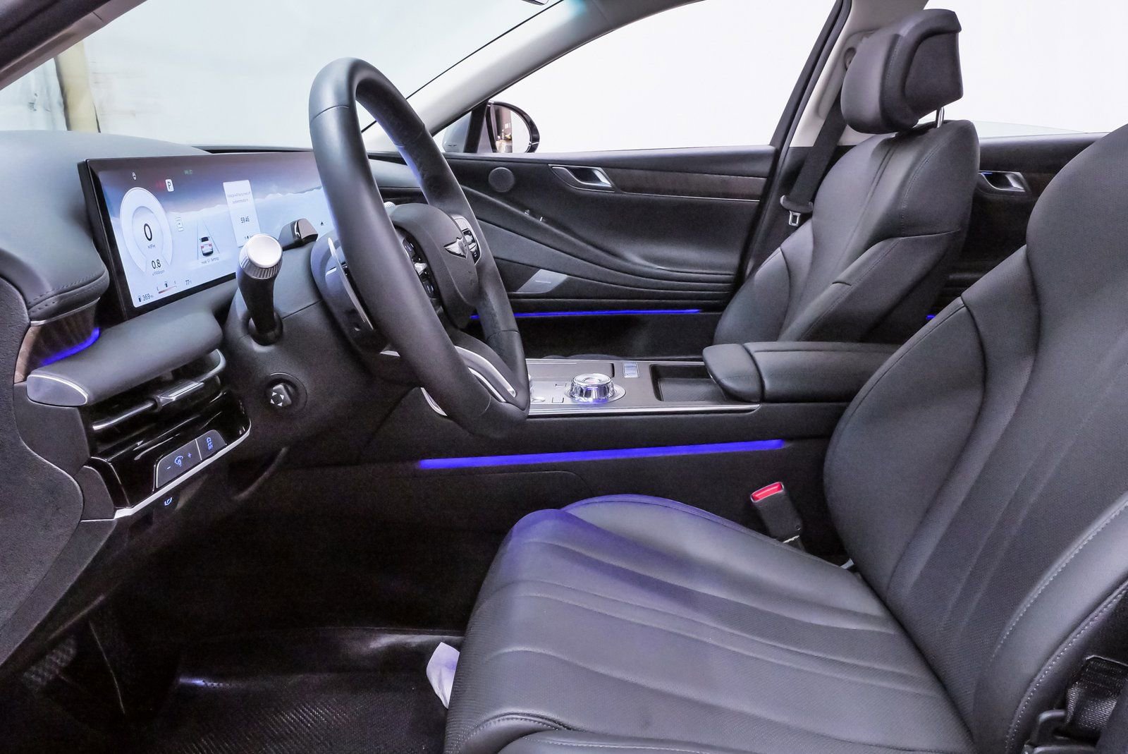 Certified 2025 Genesis G80 2.5T Advanced image 9