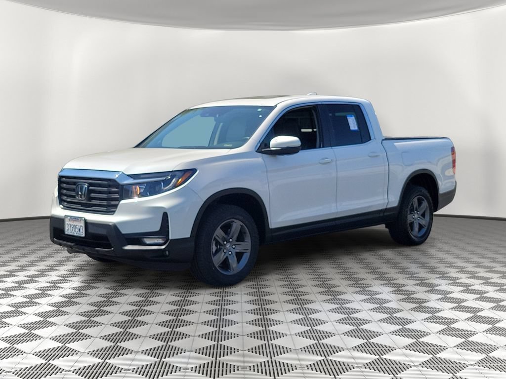 Certified 2023 Honda Ridgeline RTL image 3