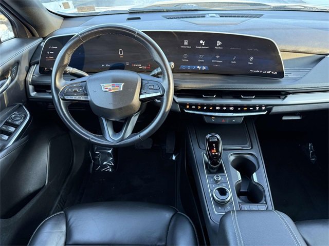 Used 2024 Cadillac XT4 Premium Luxury image 13