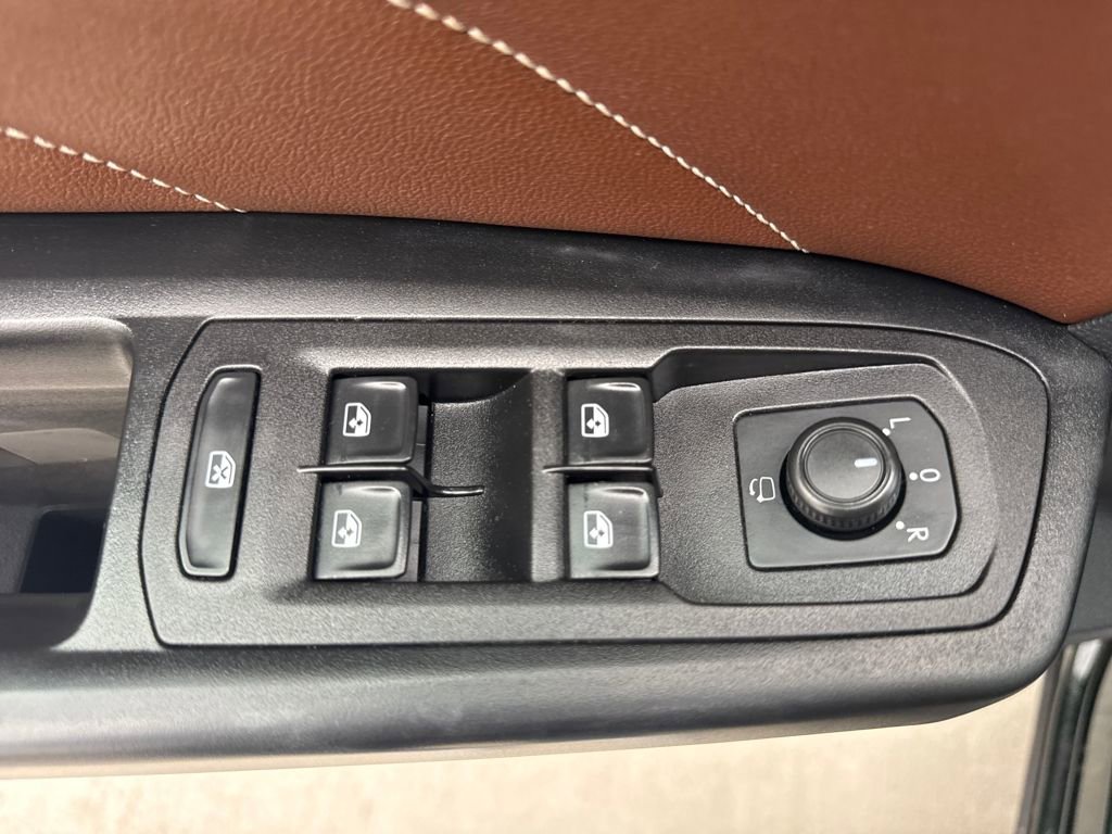 Used 2021 Volkswagen Atlas SEL Premium image 15