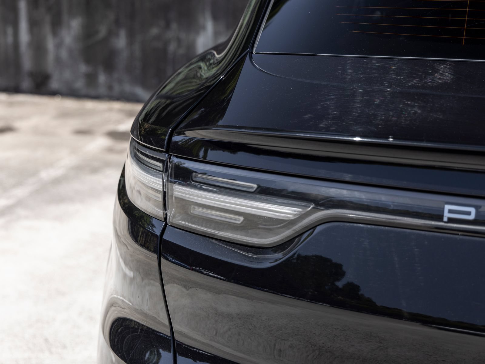 Certified 2022 Porsche Cayenne Turbo S AWD/4WD image 19