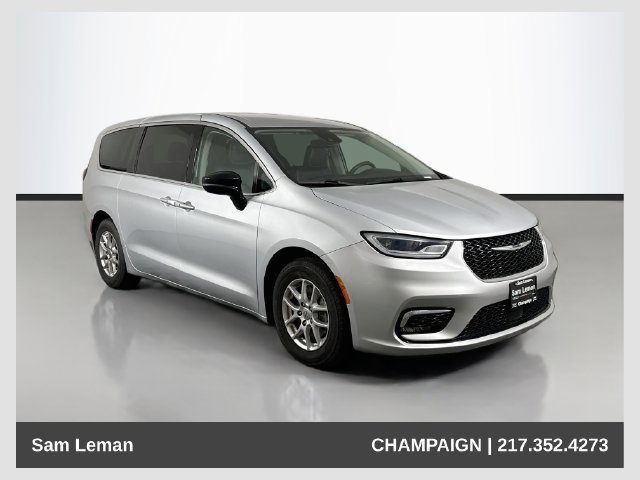 Used 2024 Chrysler Pacifica Touring-L FWD image 1