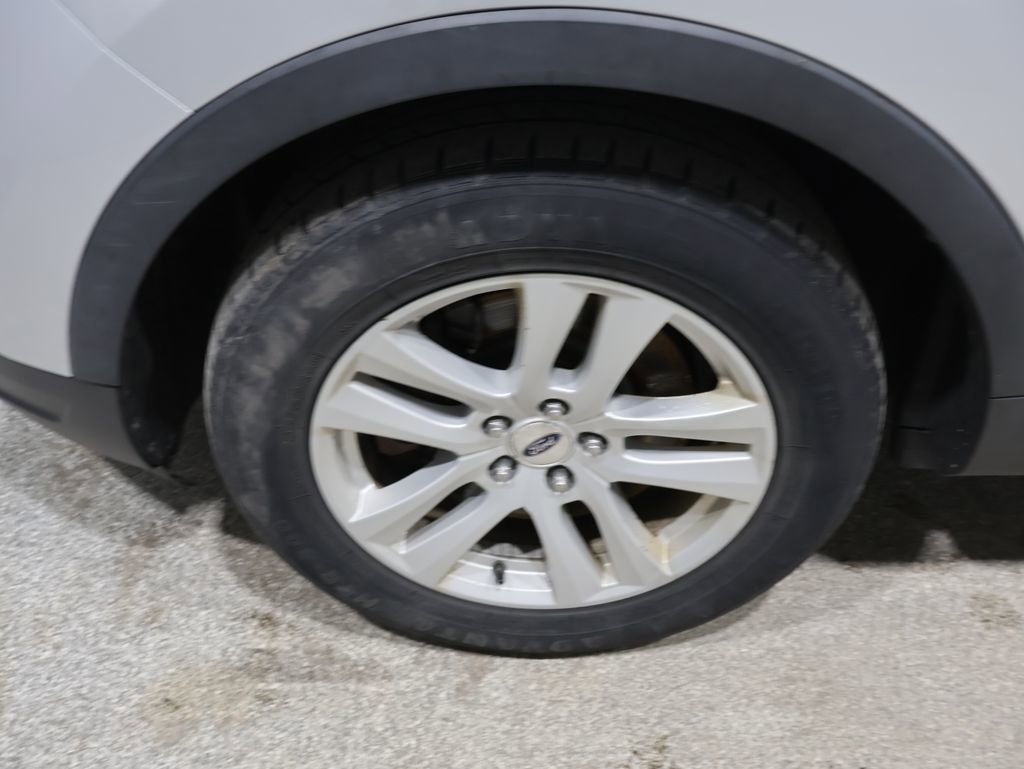 Used 2018 Ford Explorer XLT image 9