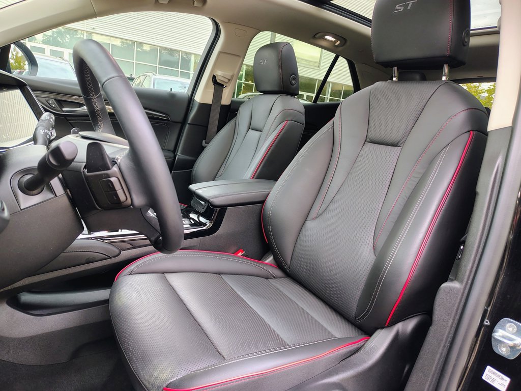 Certified 2023 Buick Envision Essence w/ Technology Package I AWD/4WD image 22