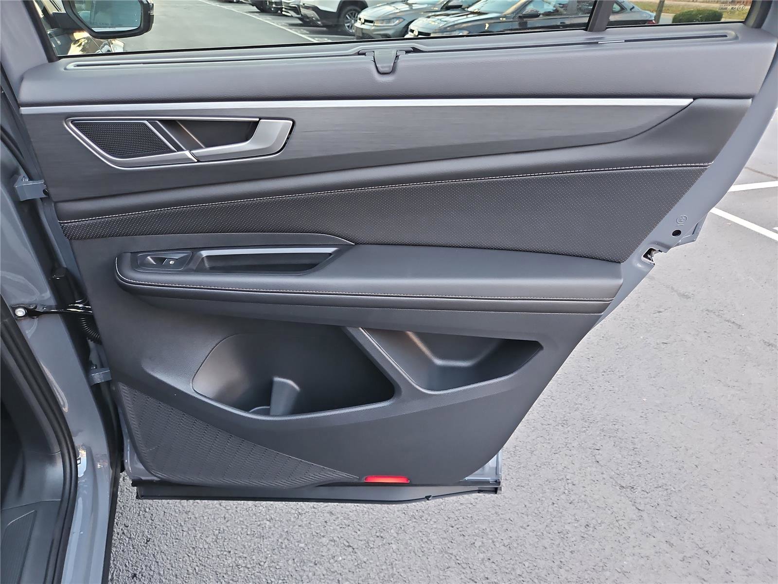 New 2026 Volkswagen Atlas Cross Sport SE image 31