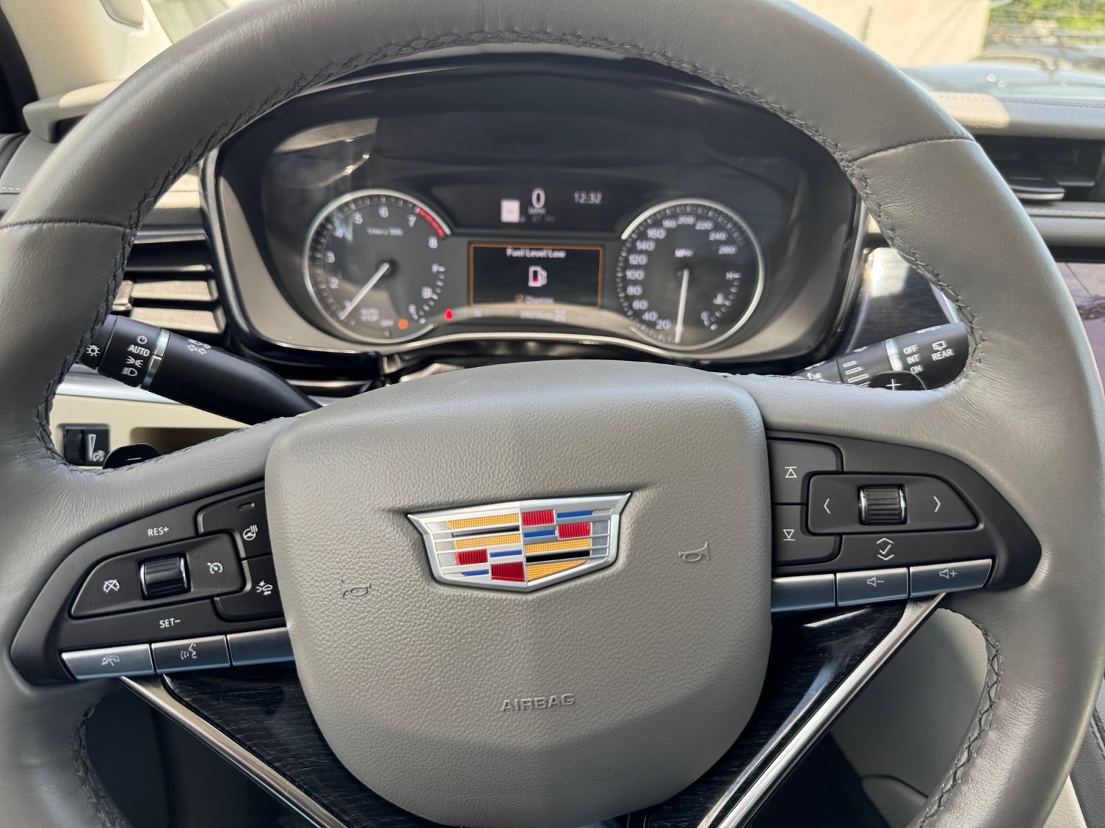 Used 2024 Cadillac XT6 Premium Luxury AWD/4WD image 25