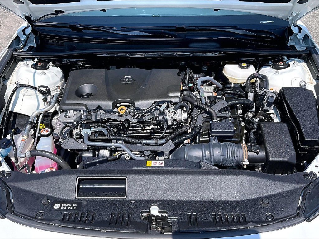 Used 2025 Toyota Camry SE FWD image 30