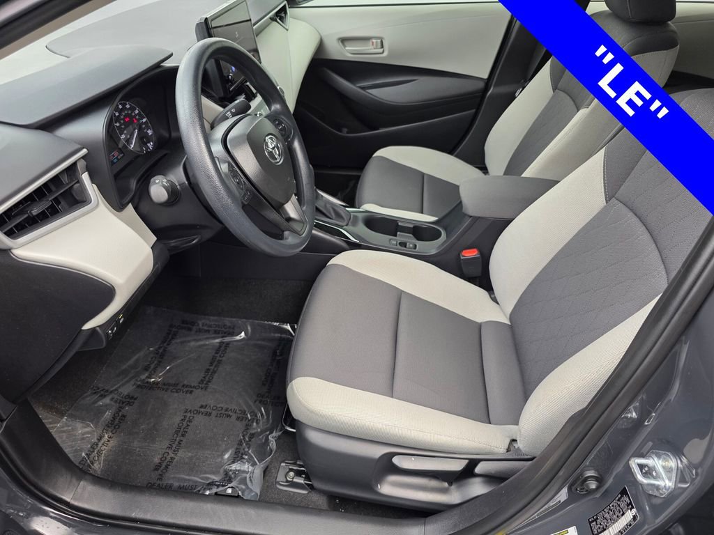Used 2025 Toyota Corolla LE image 9