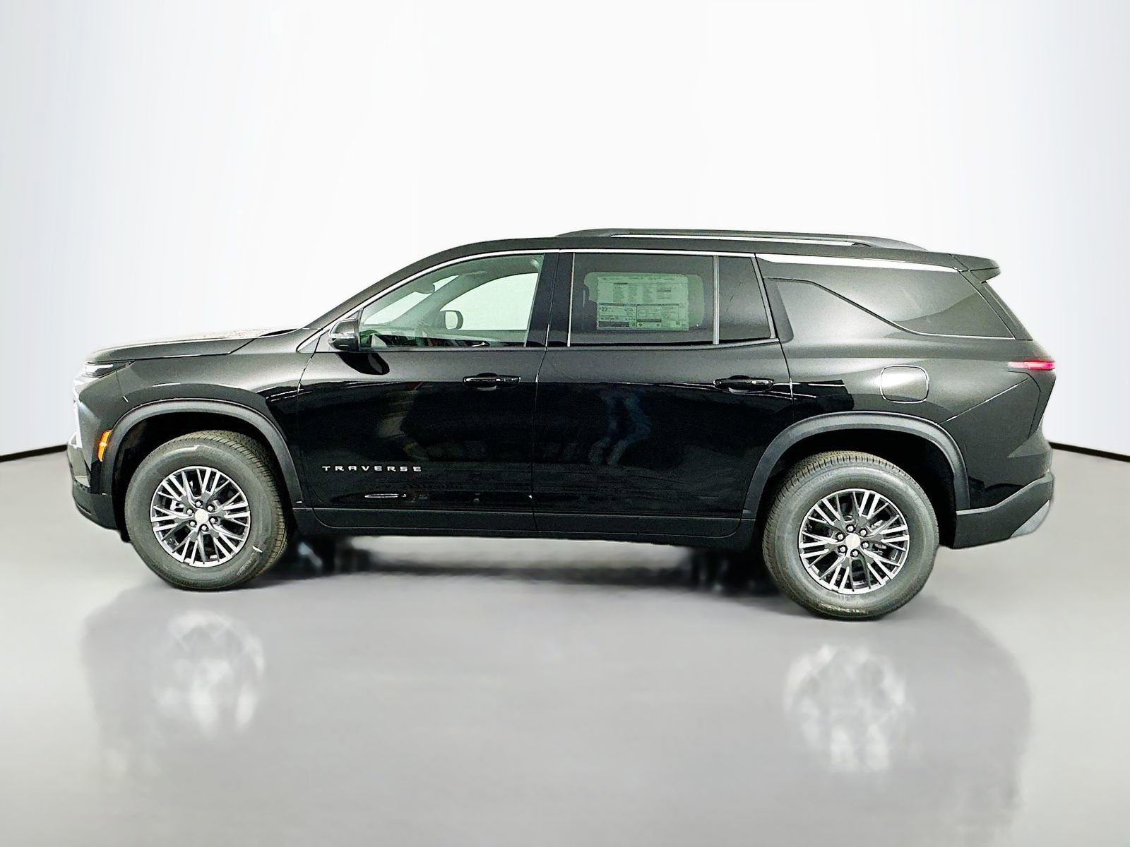 New 2026 Chevrolet Traverse LT image 4