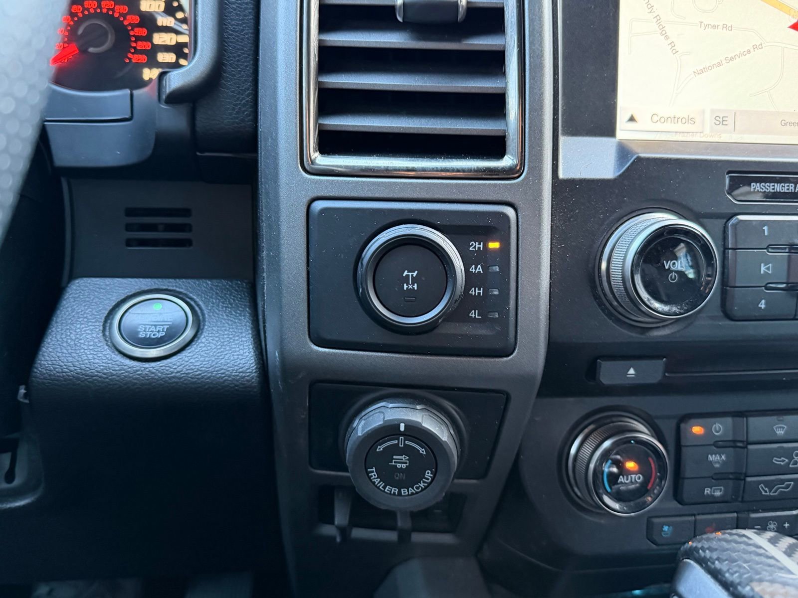 Used 2018 Ford F150 Raptor w/ Equipment Group 802A Luxury image 47