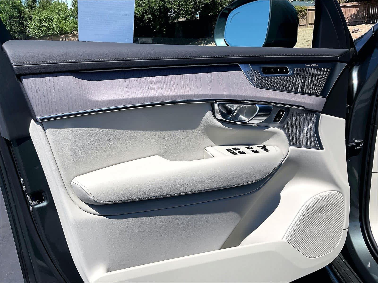 New 2027 Volvo XC90 B6 Ultra AWD/4WD image 24