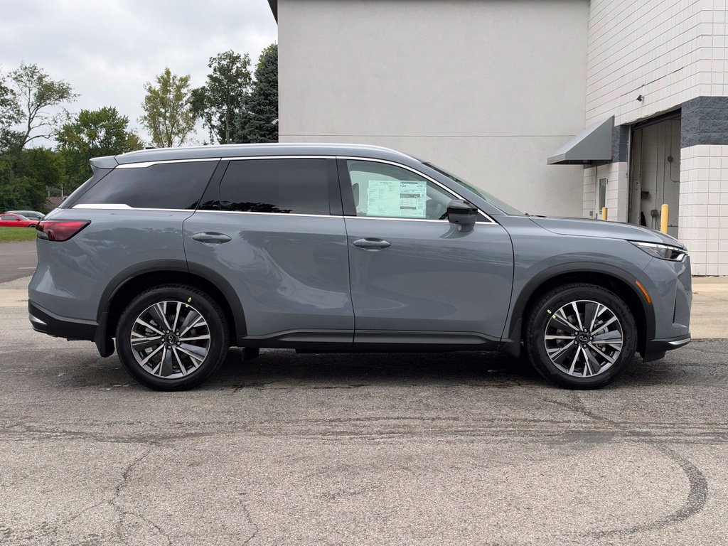 New 2027 INFINITI QX60 Luxe AWD/4WD image 2