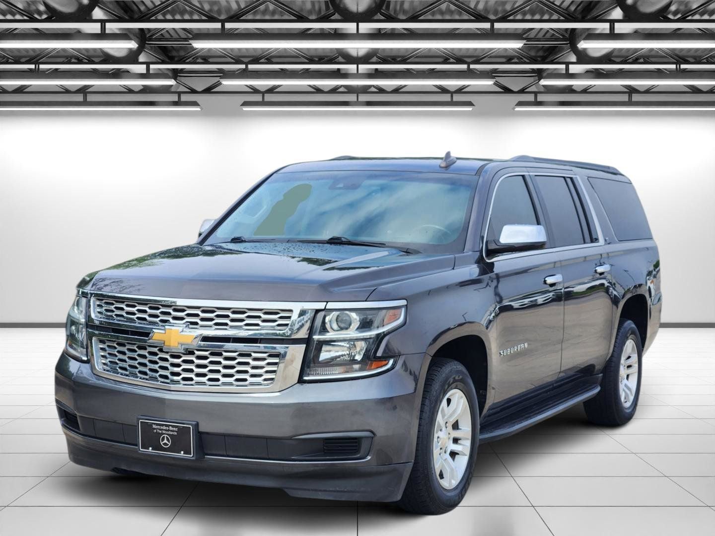 Used 2018 Chevrolet Suburban LT AWD/4WD image 5