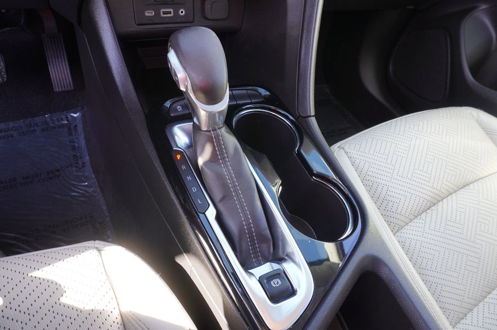 Certified 2021 Buick Encore GX Essence w/ Advanced Technology Package image 19