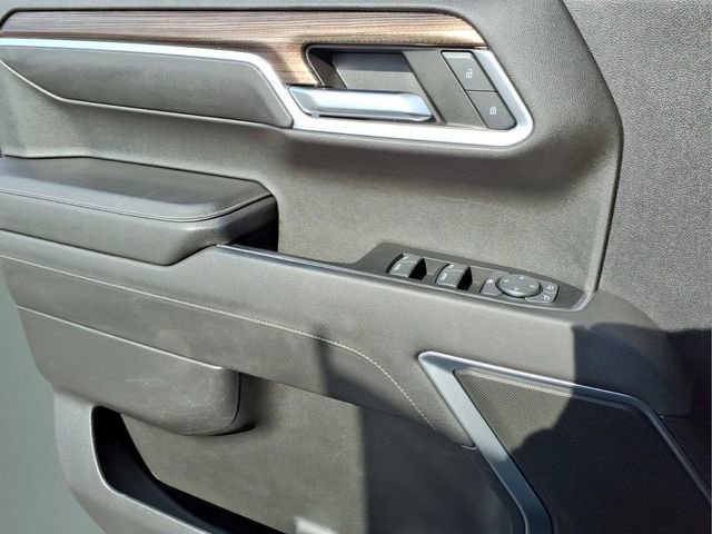 Used 2022 Chevrolet Silverado 1500 LT AWD/4WD image 10