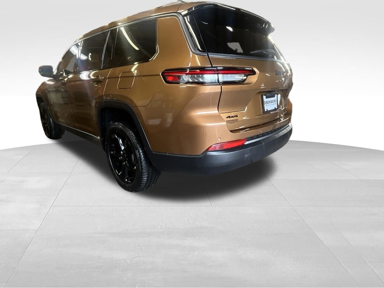 New 2026 Jeep Grand Cherokee L Limited w/ Limited Altitude Package AWD/4WD image 2