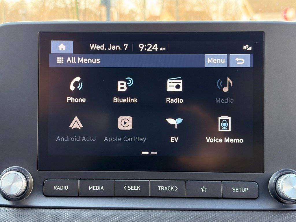 Used 2023 Hyundai Kona SE w/ Cargo Package image 11