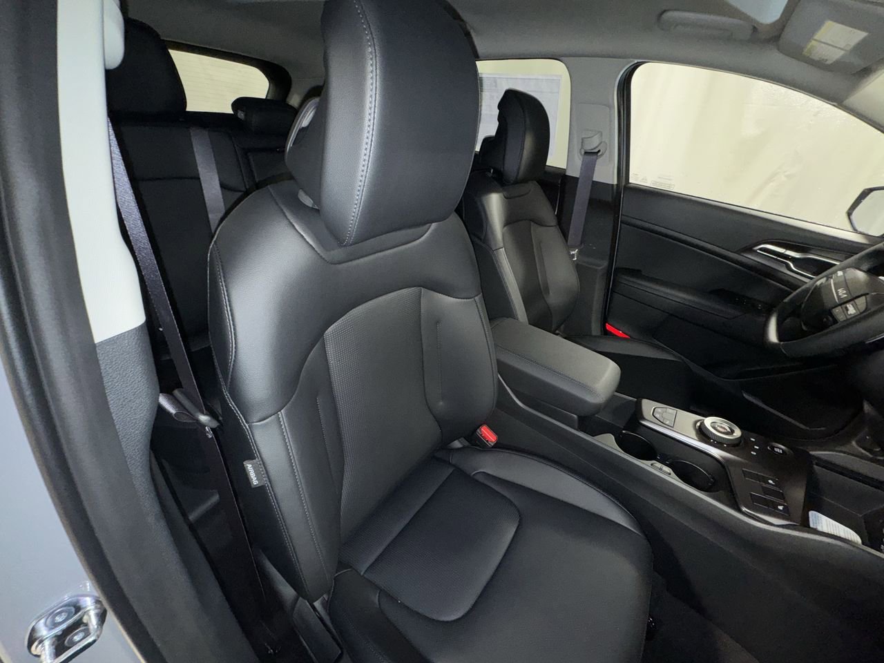 New 2026 Kia Sportage EX image 28