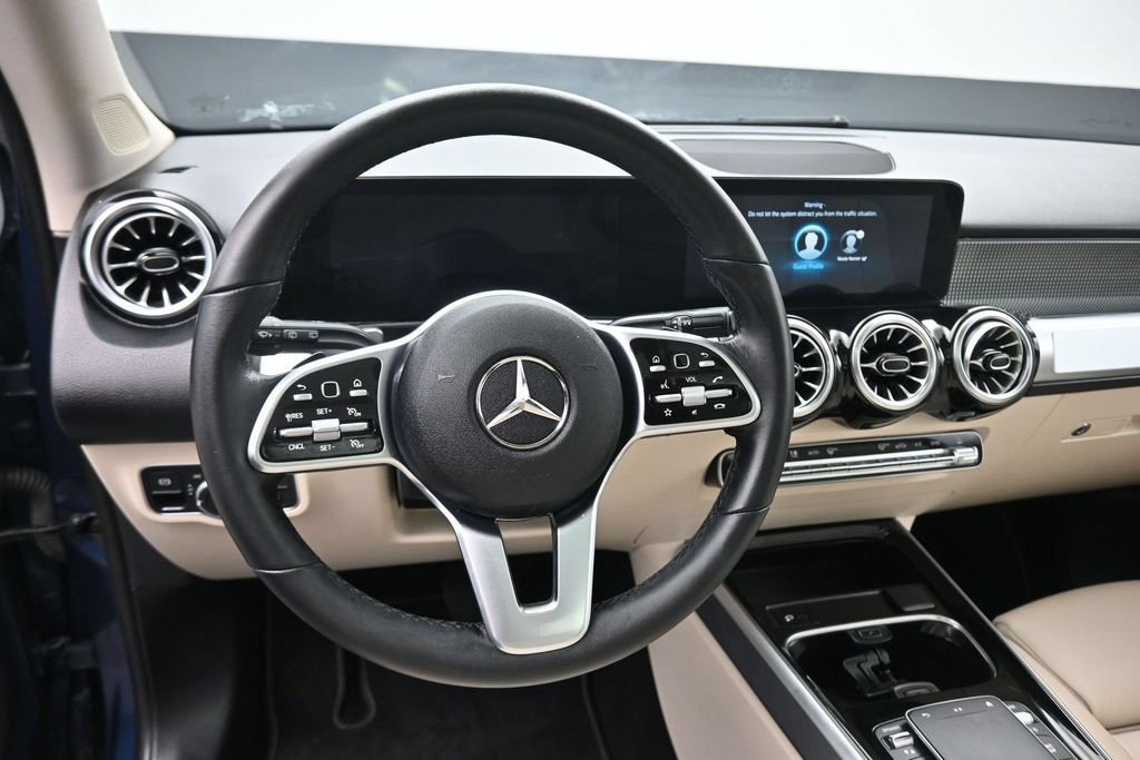 Used 2022 Mercedes-Benz GLB 250 4MATIC image 15