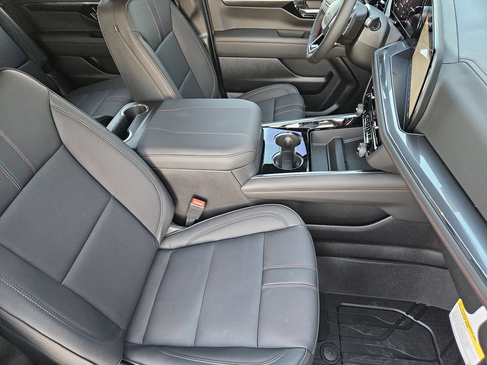New 2026 Chevrolet Suburban RST w/ Comfort Package AWD/4WD image 15