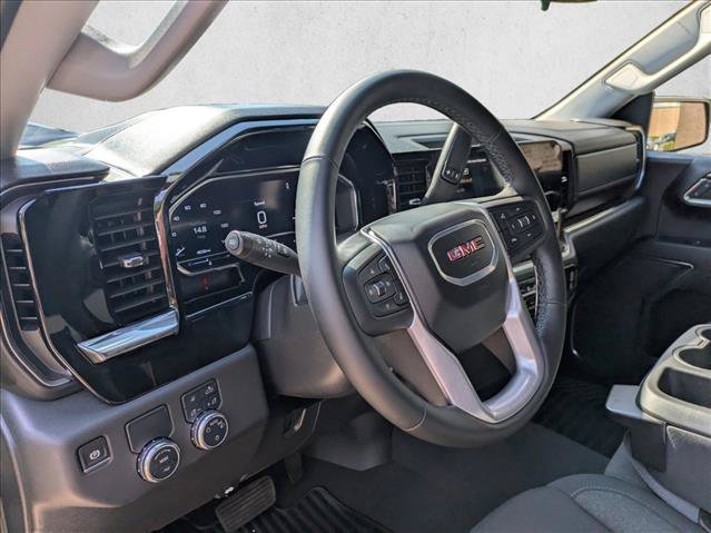 Used 2025 GMC Sierra 1500 SLE w/ Preferred Package RWD image 10