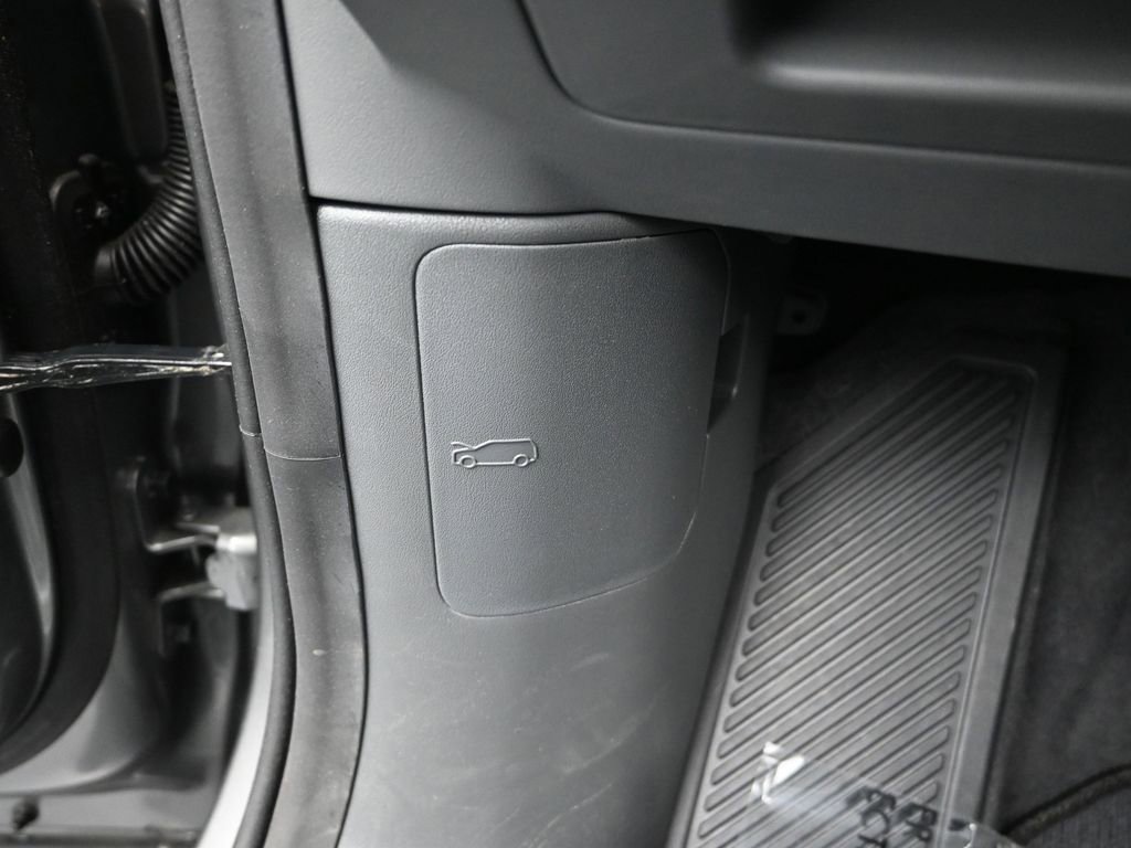 Used 2025 Kia EV9 Light image 21