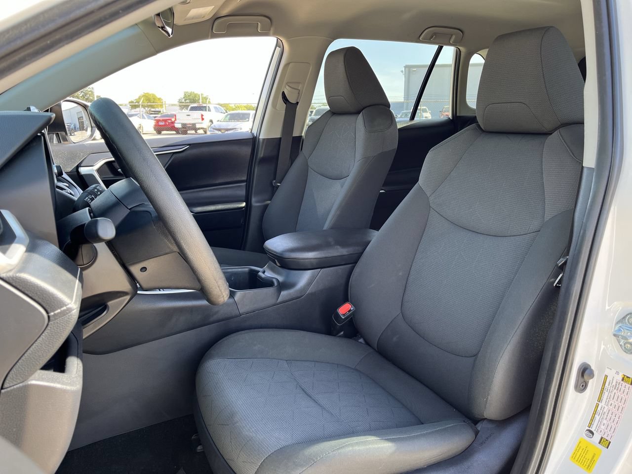 Used 2025 Toyota RAV4 XLE AWD/4WD image 22