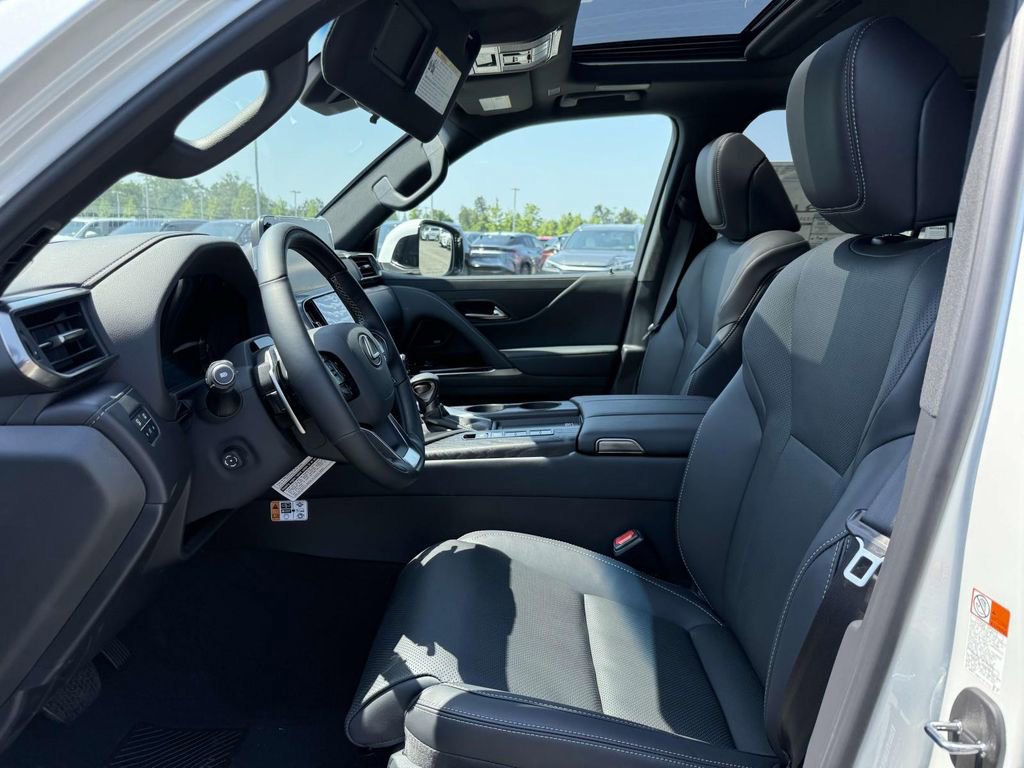New 2025 Lexus LX 600 4WD w/ Luxury Package image 12
