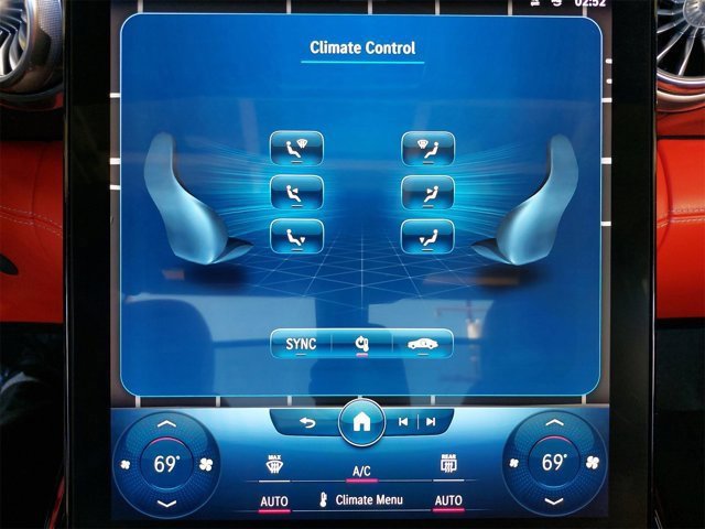 Used 2022 Mercedes-Benz SL 63 AMG 4MATIC w/ Driver Assistance Package image 28