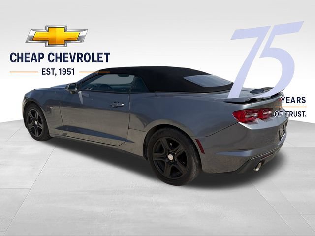 Used 2021 Chevrolet Camaro LT RWD image 3