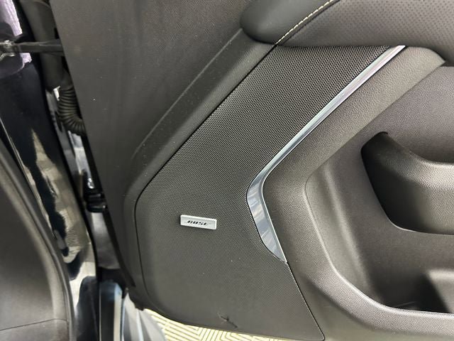 Used 2021 GMC Yukon SLT w/ SLT Premium Package AWD/4WD image 29