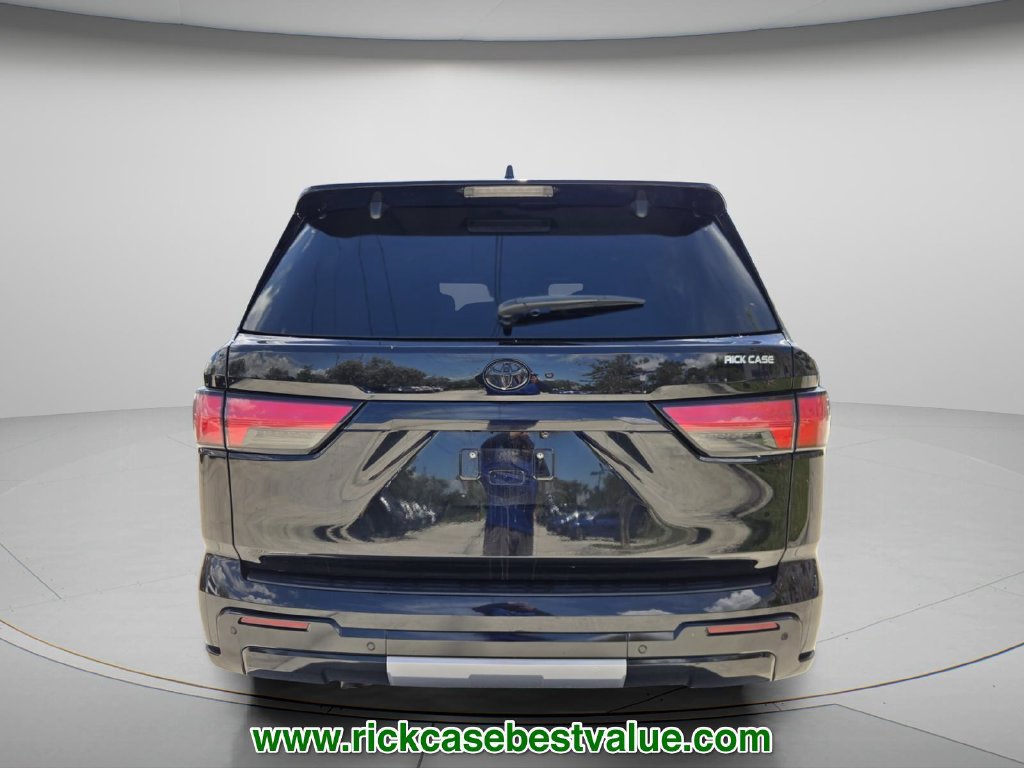Used 2023 Toyota Sequoia Capstone AWD/4WD image 6