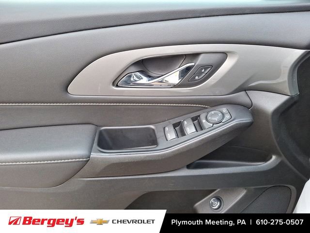 Certified 2023 Chevrolet Traverse LT image 16