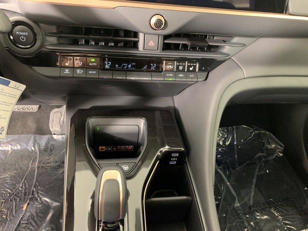 New 2026 Toyota Crown Platinum image 25