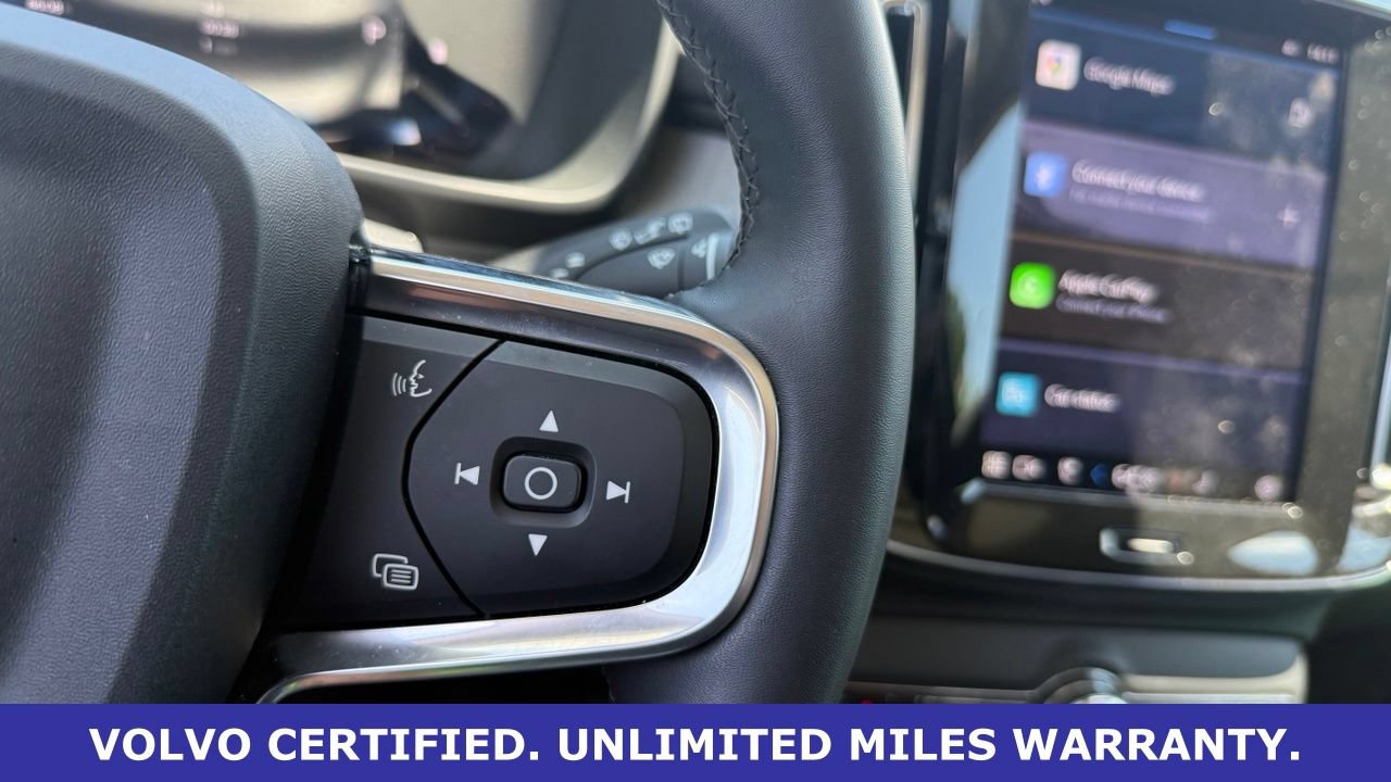 Certified 2025 Volvo XC40 B5 Plus AWD/4WD image 20