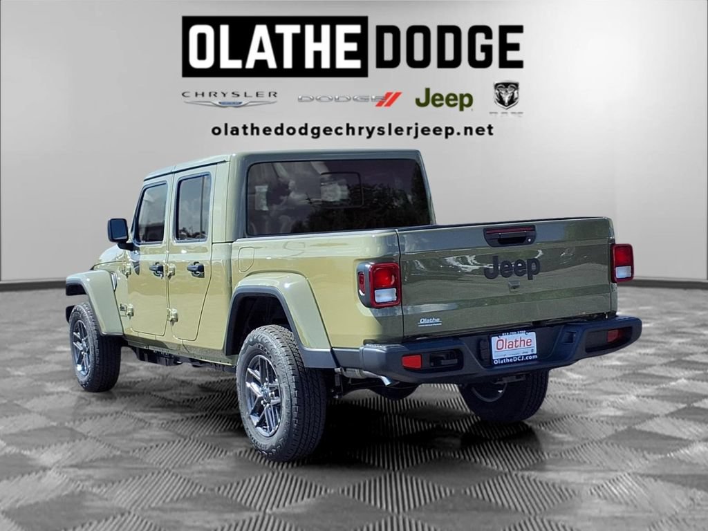 New 2026 Jeep Gladiator Sport AWD/4WD image 3