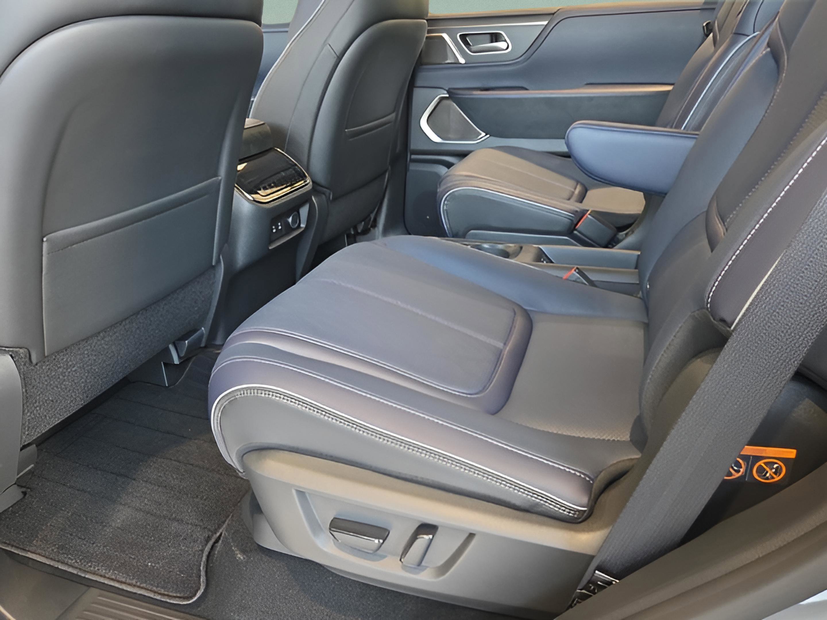 New 2026 INFINITI QX80 4WD w/ Sport Exterior Package image 8