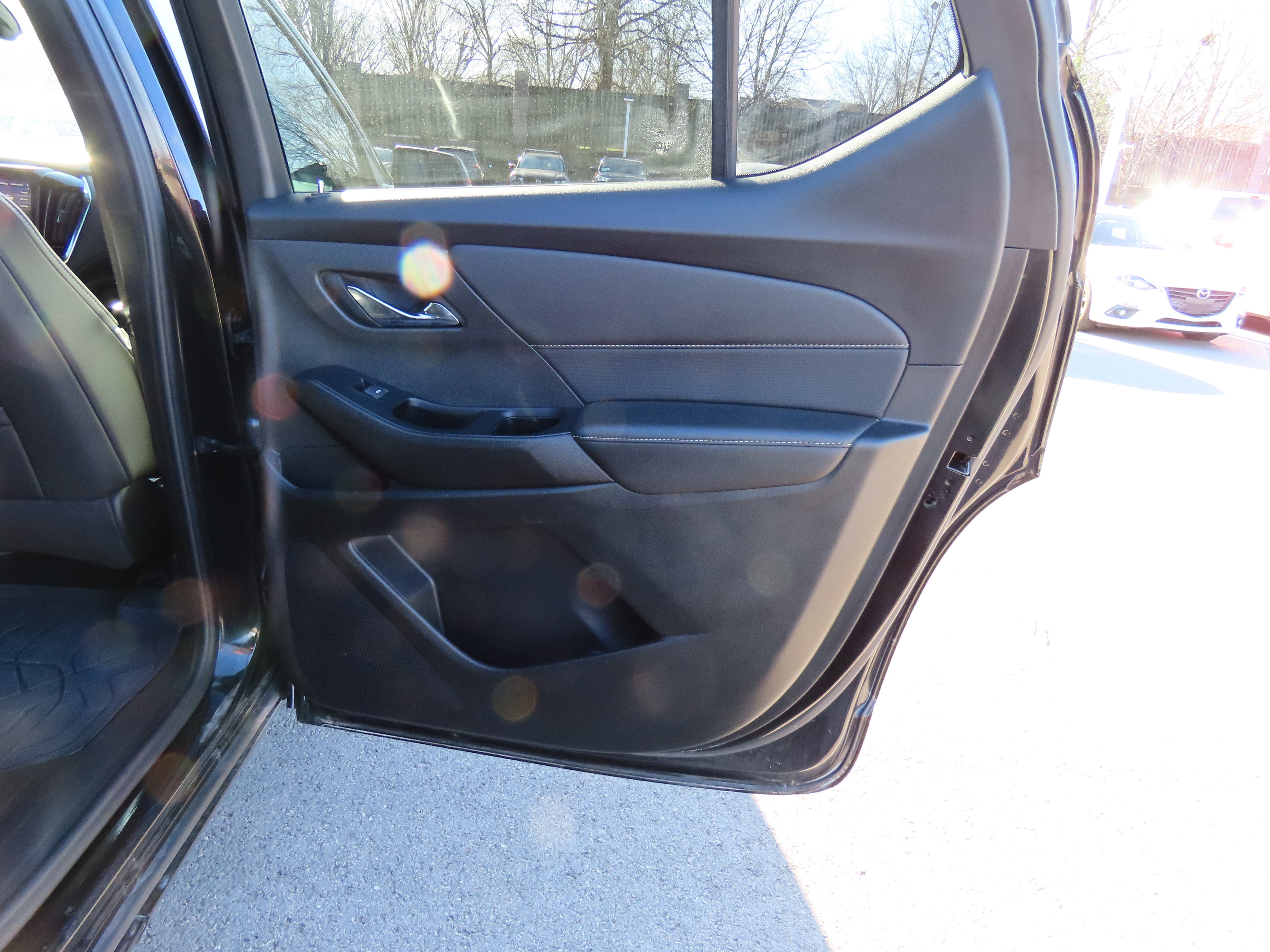 Used 2023 Chevrolet Traverse Premier w/ Redline Edition image 12